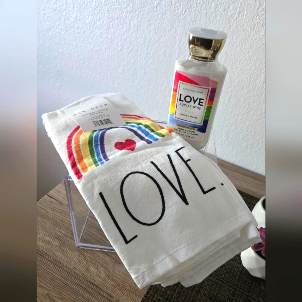 Love ❤️ Rae Dunn Towel set + BBW Love Always Wins